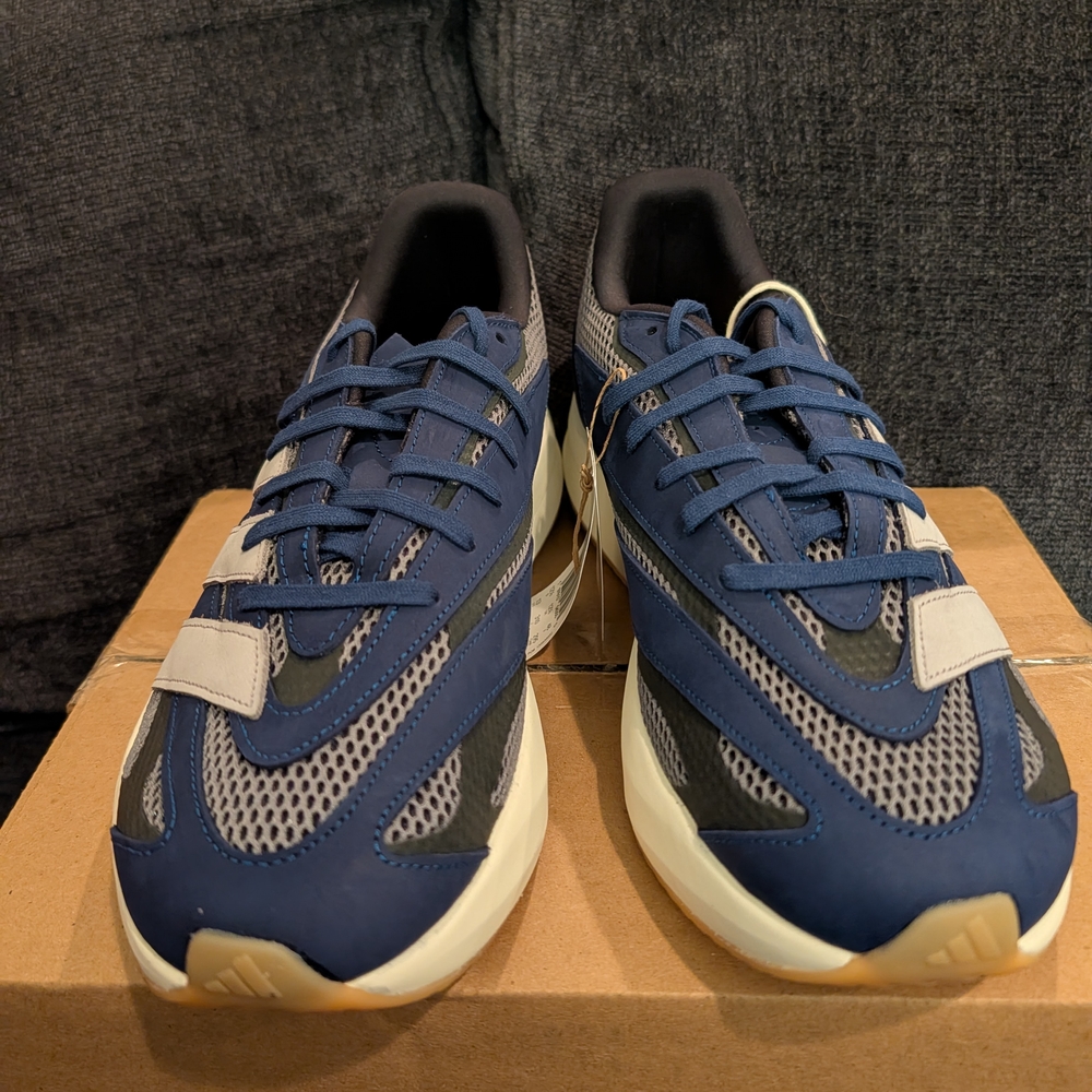 Adidas lightblaze running Shoes Navy Silver Gum Size 13 Boost JR0039 - Picture 2 of 8